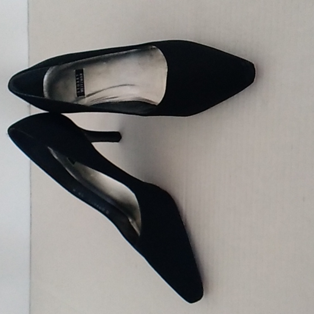 Stuart Weitzman women's black satin pumps size 5.5